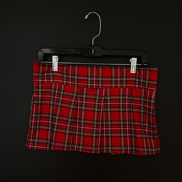 Pleated mini skirt - Picture 2 of 2